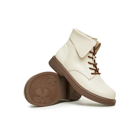 天美意2023冬新款商场同款简约百搭时尚短靴女马丁靴CSG45DD3