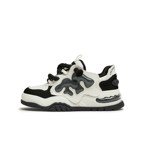 天美意2025春新款商场同款休闲百搭复古系带运动女板鞋CNE28AM5