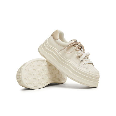 天美意2025春新款系带百搭厚底运动小个子女休闲板鞋KB060AM5