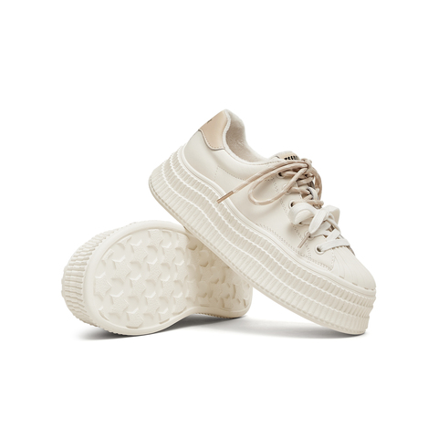 天美意2025春新款系带百搭厚底运动小个子女休闲板鞋KB060AM5