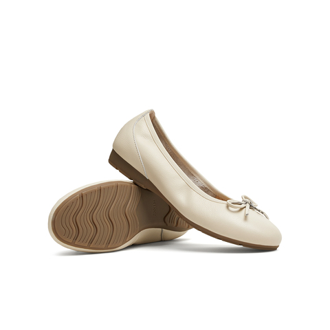 天美意2025春新款纯色复古一脚蹬舒适通勤女浅口单鞋KQ028AQ5