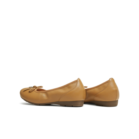 天美意2025春新款纯色复古一脚蹬舒适通勤女浅口单鞋KQ028AQ5