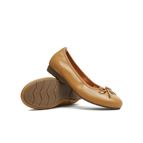 天美意2025春新款纯色复古一脚蹬舒适通勤女浅口单鞋KQ028AQ5