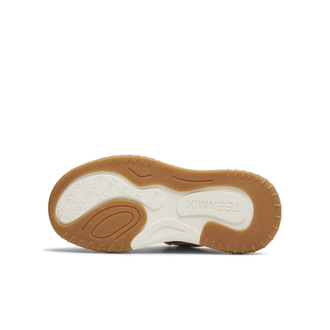 天美意2025冬新款商场同款玩具总动员联名板鞋女休闲鞋CIZ23DM5