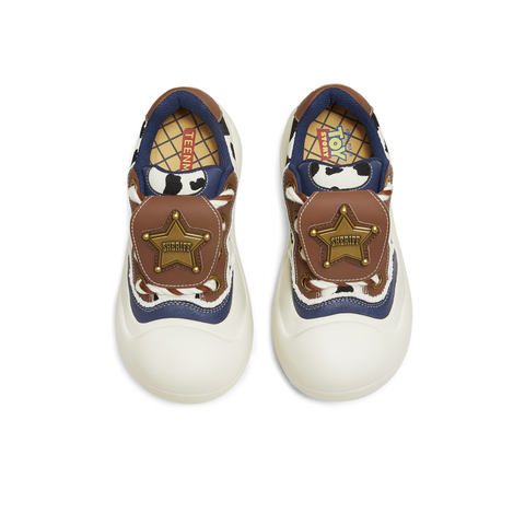 天美意2025冬新款商场同款玩具总动员联名板鞋女休闲鞋CP536DM5