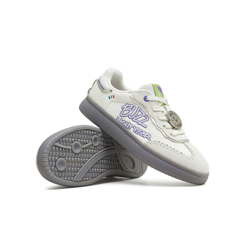 天美意2025冬新款商场同款玩具总动员联名复古女德训鞋CEL24DM5