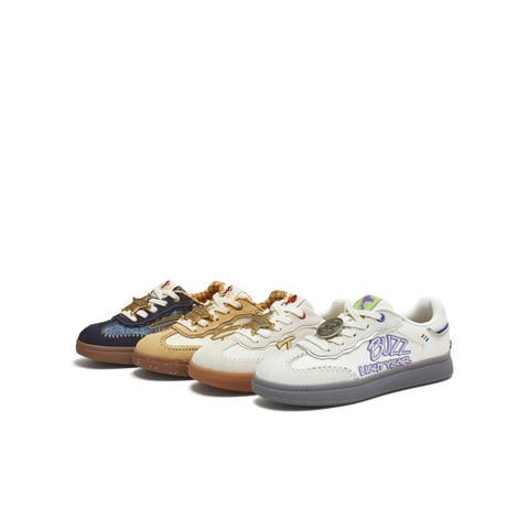 天美意2025冬新款商场同款玩具总动员联名复古女德训鞋CEL24DM5