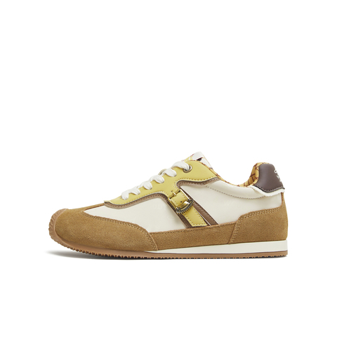 天美意2025冬新款商场同款玩具总动员联名休闲女德训鞋KG135DM5