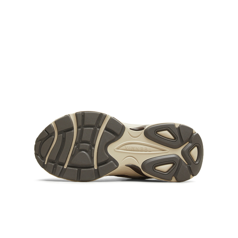 天美意2025冬新款商场同款玩具总动员联名运动女老爹鞋CEH21DM5