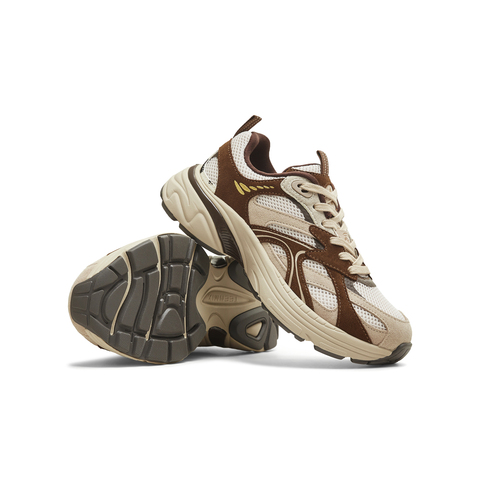 天美意2025冬新款商场同款玩具总动员联名运动女老爹鞋CEH21DM5