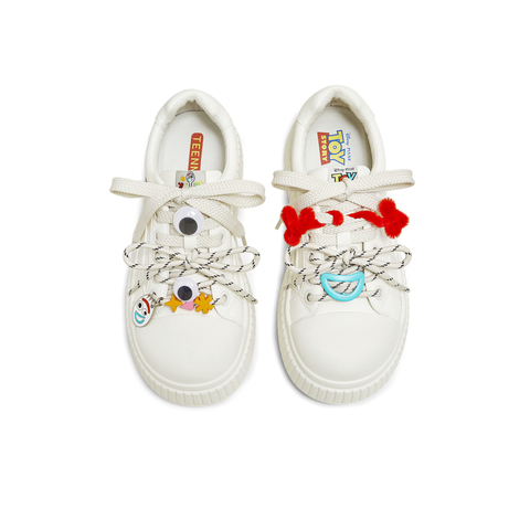 天美意2025冬新款商场同款玩具总动员联名大头鞋女板鞋CE120DM5