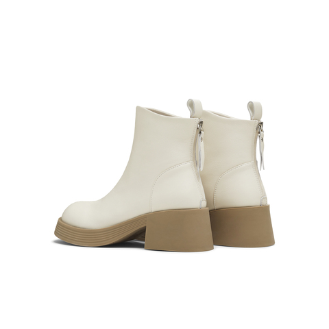 天美意2025冬新款商场同款粗跟复古潮流短靴女时装靴BL701DD5