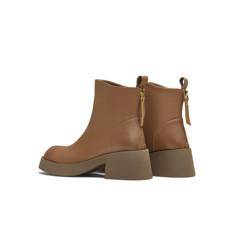 天美意2025冬新款商场同款粗跟复古潮流短靴女时装靴BL701DD5