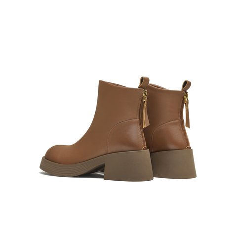 天美意2025冬新款商场同款粗跟复古潮流短靴女时装靴BL701DD5