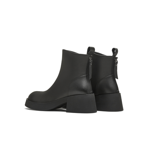 天美意2025冬新款商场同款粗跟复古潮流短靴女时装靴BL701DD5