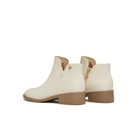 天美意2025冬新款商场同款厚底复古百搭短靴女时装靴CSV46DD5