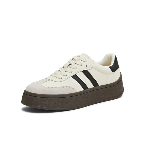 天美意2025冬新款简约休闲德训鞋通勤舒适女休闲鞋KG142DM5