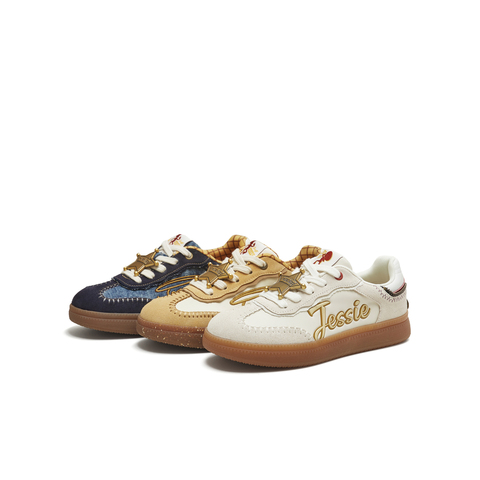 天美意2025冬新款商场同款玩具总动员联名复古女德训鞋CEL40DD5