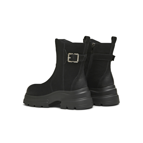 天美意2025冬新款商场同款厚底增高百搭短靴女时装靴CFB60DZ5