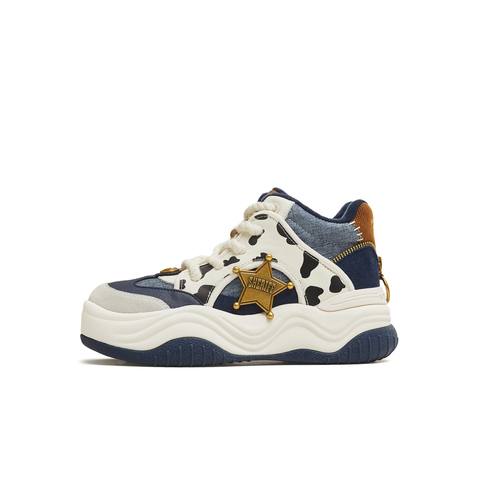 天美意2025冬新款商场同款玩具总动员联名板鞋女休闲鞋CIZ45DD5