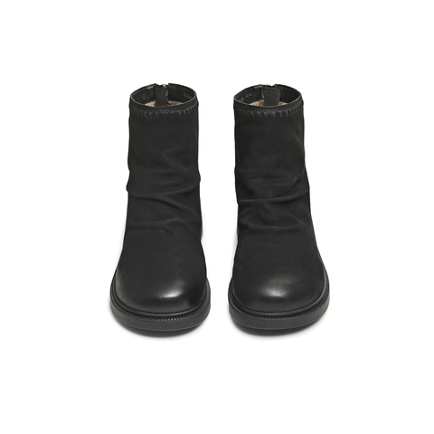 天美意2025冬新款商场同款厚底简约百搭短靴女时装靴CNG46DD5