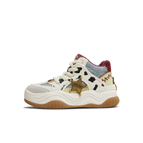 天美意2025冬新款商场同款玩具总动员联名板鞋女休闲鞋CIZ45DD5