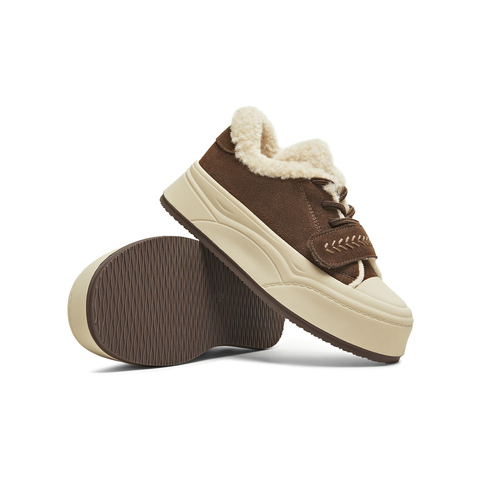 天美意2025冬新款休闲运动纯色百搭潮流低帮厚底女板鞋KB100DM5