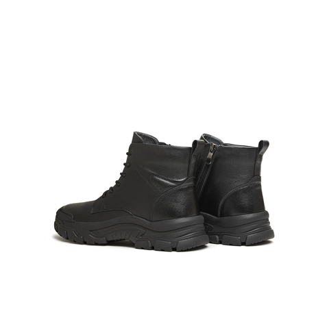 天美意2025冬新款商场同款纯色系带户外短靴男马丁靴DED11DD5