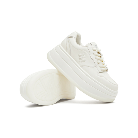 天美意2026春新款商场同款系带纯色休闲运动百搭女板鞋BM241AM6