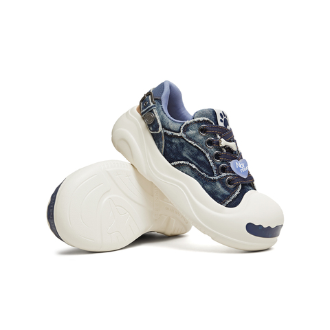 天美意2026春新款商场同款小猫小狗挂件复古百搭女板鞋CIK27AM6