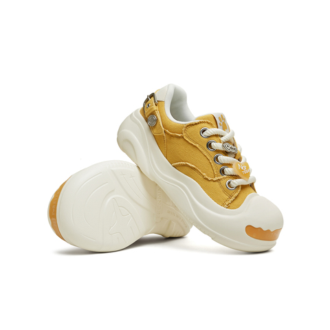 天美意2026春新款商场同款小猫小狗挂件复古百搭女板鞋CIK27AM6