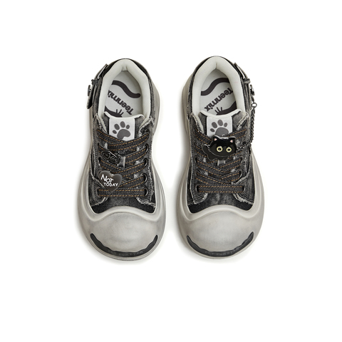 天美意2026春新款商场同款小猫小狗挂件复古百搭女板鞋CIK27AM6