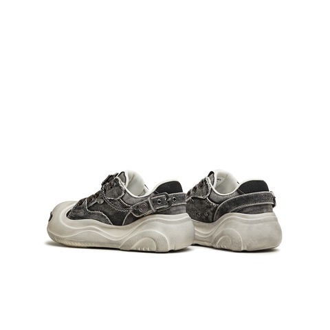 天美意2026春新款商场同款小猫小狗挂件复古百搭女板鞋CIK27AM6